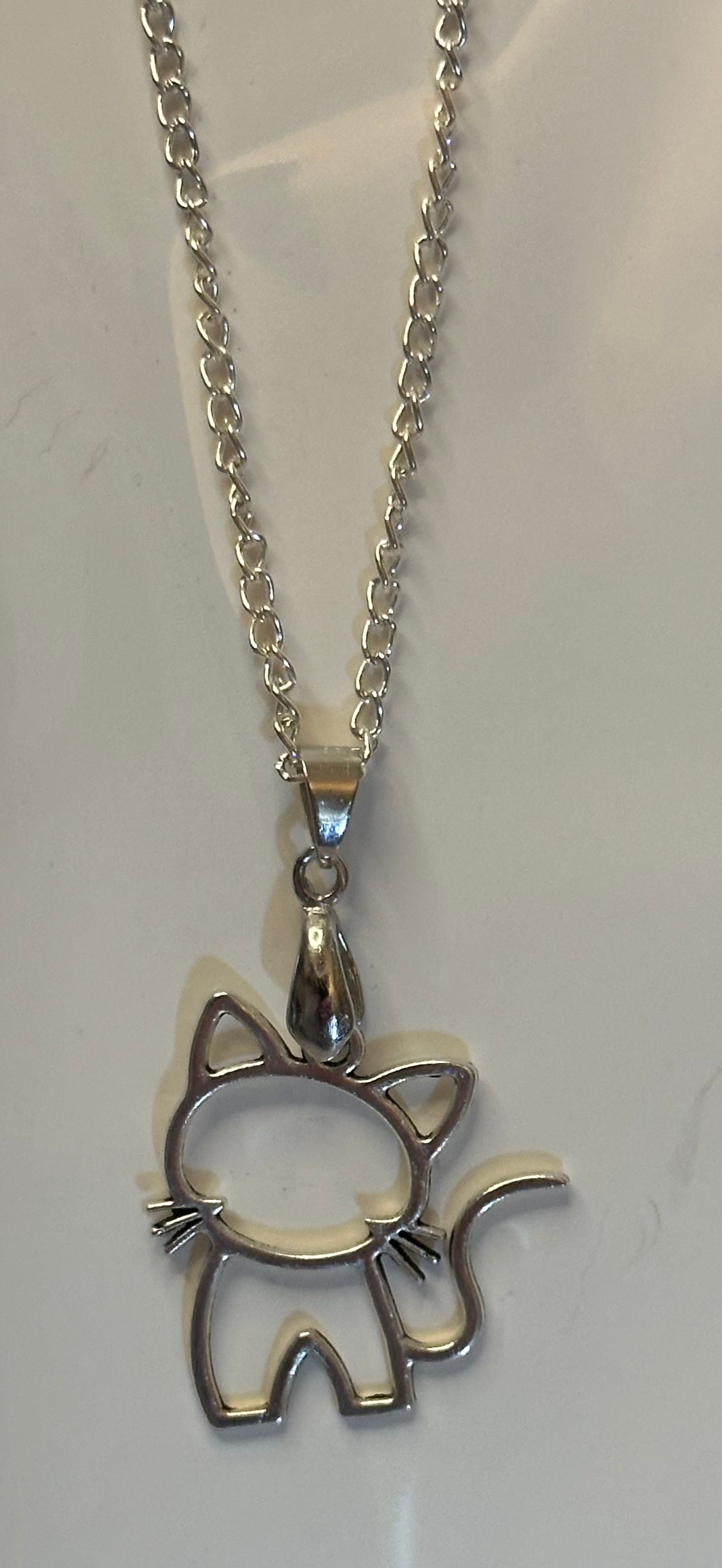 Cat Outline Necklace